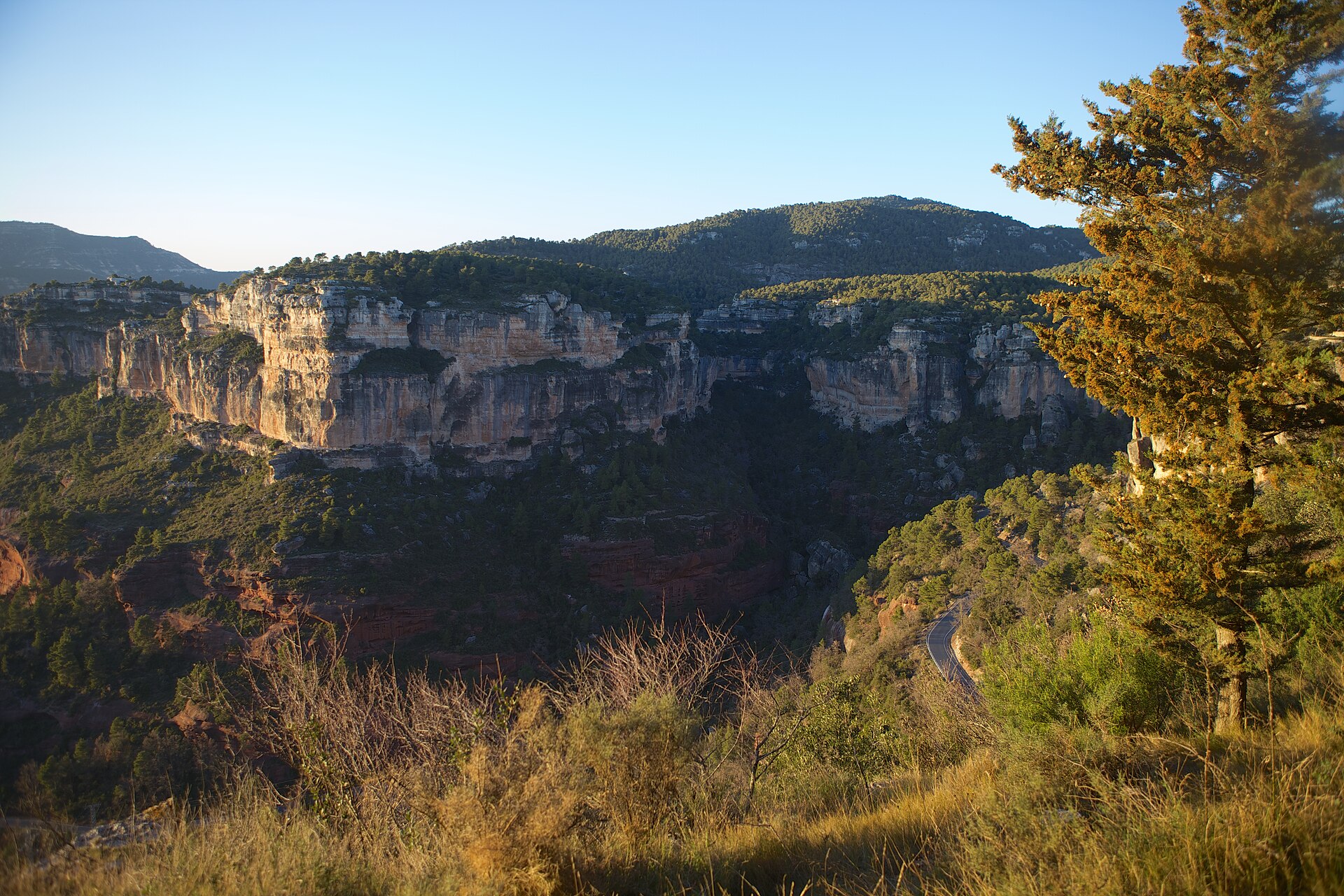 Paredes de roca de Siurana al atardecer